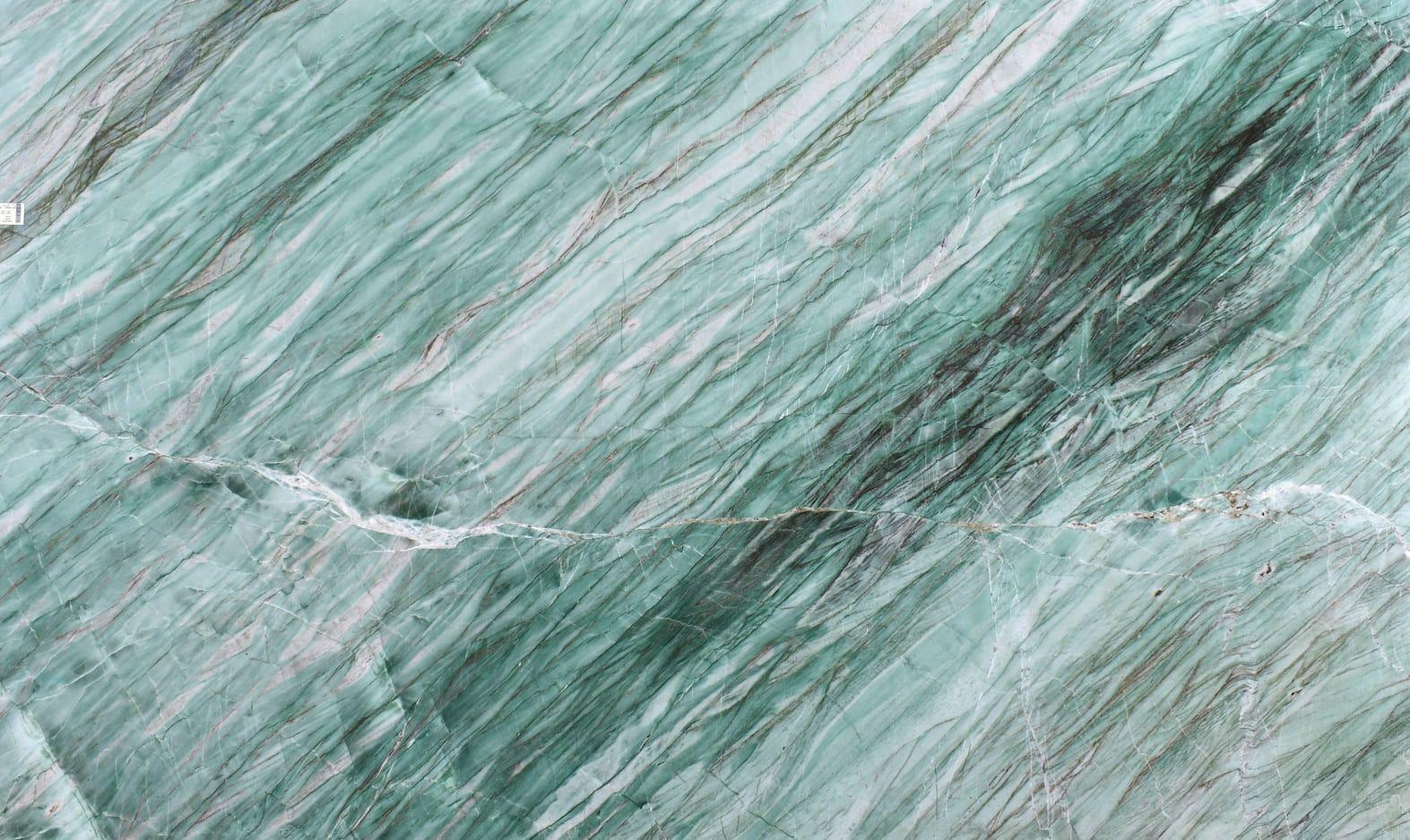 Chapa Emerald Lake